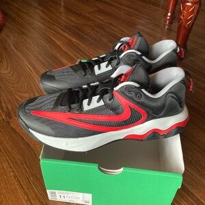 Nike Men's Giannis
Immortality 3 Black Red
Men’s 11.5